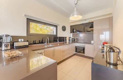 El Madronal House | Wonderful villa, free WIfI, private pool, AC, BBQ 300m from Siam Park Mall