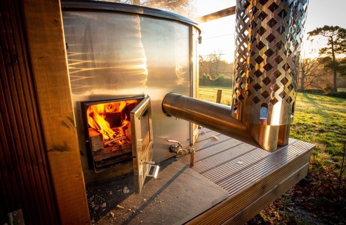 Chiddingstone Hoath House | Wonderful villa for 4 people with WIFI, pets allowed and parking