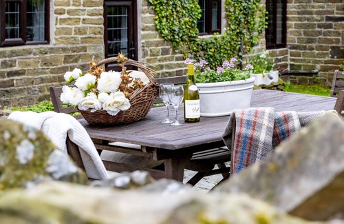 Bury House | Wonderful villa for 2 guests with WIFI, TV and pets allowed