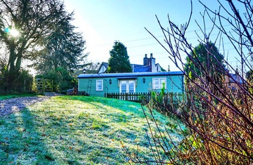 Coalbrookdale House | Wonderful villa for 2 guests with WIFI, pets allowed and parking
