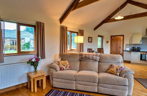 Liskeard House | Wonderful villa for 2 people with WIFI, hot tub and pets allowed
