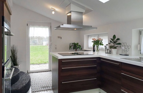 Schwanau House | Wonderful villa for 4 guests with hot tub, WIFI, TV, terrace and parking