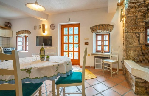 Sucici House | Wonderful villa for 6 people with WIFI, A/C, TV, terrace and panoramic view