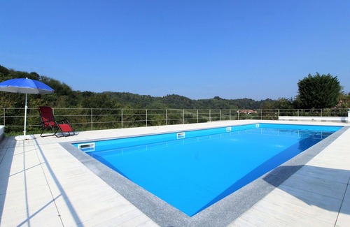 Brozolo House | Wonderful villa for 6 people with private pool, WIFI, TV, veranda and panoramic view