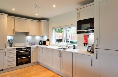 Dorsington House | Wonderful villa for 8 people with WIFI, TV and pets allowed