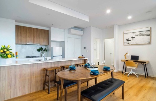 Wollongong CBD Apartment | Wonderful Wollongong with Parking