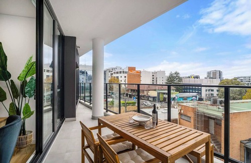 Wollongong CBD Apartment | Wonderful Wollongong with Parking