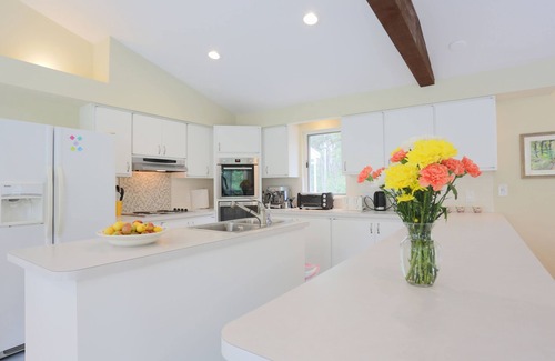 Wellfleet House | Wonderfully Spacious Home W/Large Deck Near Bay Beach and Cove