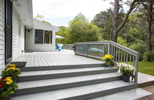 Wellfleet House | Wonderfully Spacious Home W/Large Deck Near Bay Beach and Cove