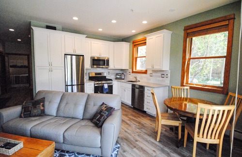 Keystone Condo | Wonderfully updated 2BR 2BA Groundfloor condo with Keystone shuttle service