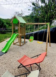 Laveyron Apartment | WOOD - Gîte meublé & confort Drôme - Écolodgîte