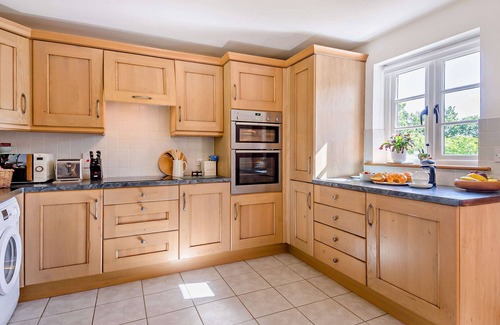 Ipswich House | Wood Lodge - Two Bedroom House, Sleeps 4