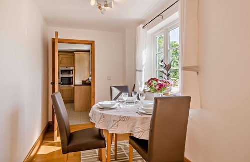 Ipswich House | Wood Lodge - Two Bedroom House, Sleeps 4