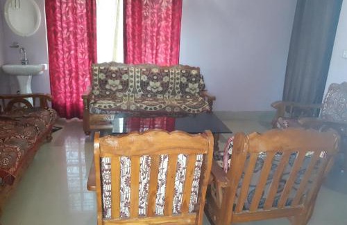 Kakabe House | Wood stone step