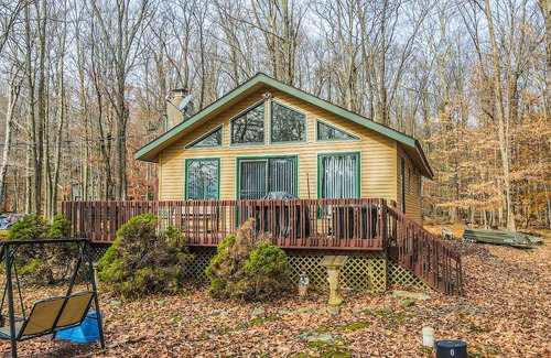 Gouldsboro Cabin | Wooded retreat with indoor pool, beach access, firepit & deck - near attractions