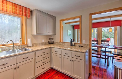 Grantham House | Wooded Waterfront Grantham Home < 10 Mi to Ski!