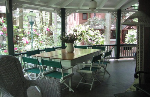 Mount Gretna Heights Cottage | Wooded Wonder on 2nd