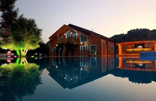 Kaftoun House | Wooden Bungalow