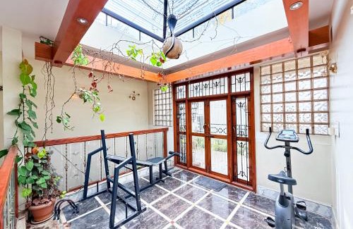 Kammanahalli Villa | Wooden Whispers Traditional Luxe Spacez Villa
