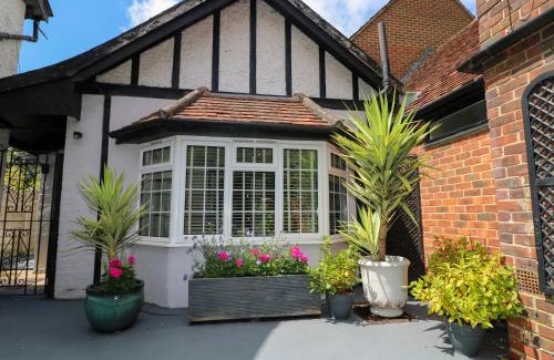 Fontwell House | Woodend Annexe