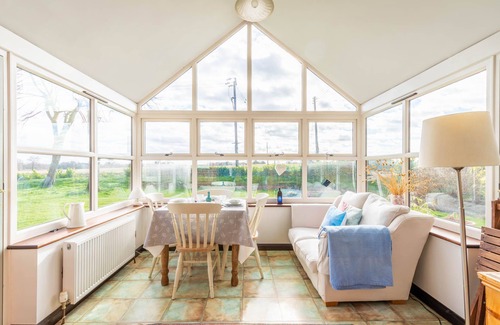 Tuttington Cottage | Woodfalls Barn | Easy Access To The Norfolk Broads, Cromer, Sheringham & The Seaside!