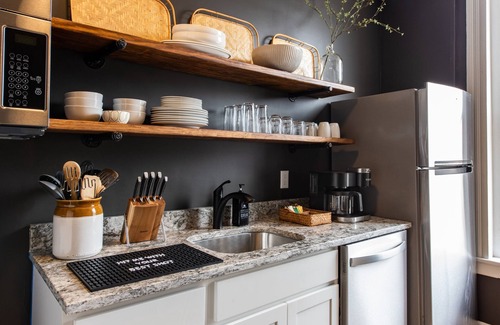 Versailles Hotel | Woodford Reserve Suite, The Woodford Hotel