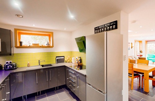 Aviemore Ski Chalet | Woodhaus - with hot tub and sauna in Aviemore