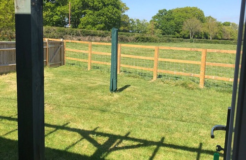 Henfield Cottage | Woodhouse Holiday Cottages, Fir Cottage