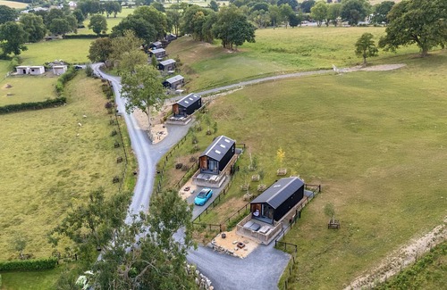 Llandrindod Wells Cottage | Woodland Escape