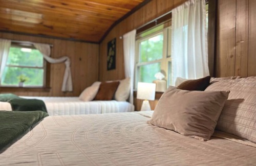 Tylersville House | Woodland Farm/Mountain Views- Wasson Woods Retreat