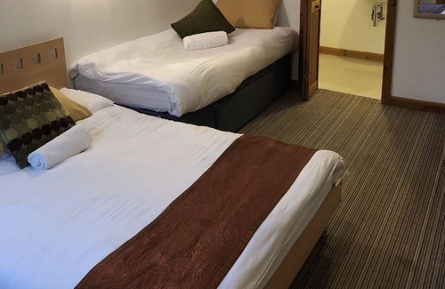 Hoddesdon Cabin | Woodland Lodge