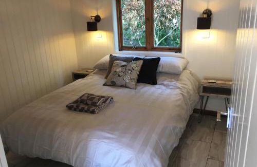 Milton Abbas Ski Chalet | Woodland Views Lodge