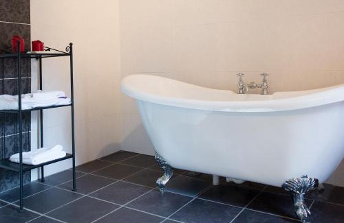 New Forest District Hotel | Woodlands Lodge Hotel