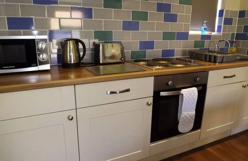 Coddenham Cabin | Woodpecker, Bespoke holiday lodge in beautiful Suffolk conservation village