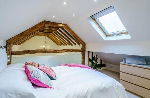 Preston House | Woodpecker Cottage