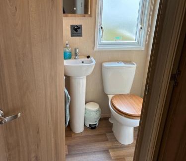 Carlisle House | Woodpecker lodge, Camelot Holiday Park, CA6 5SZ