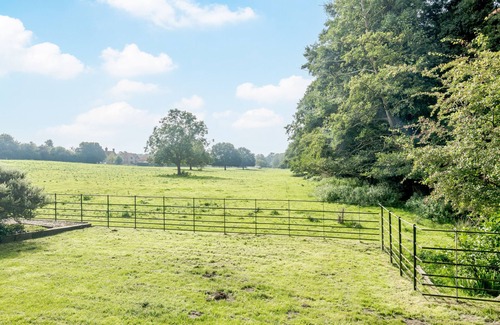 Aldborough House | Woodside - Five Bedroom House, Sleeps 10