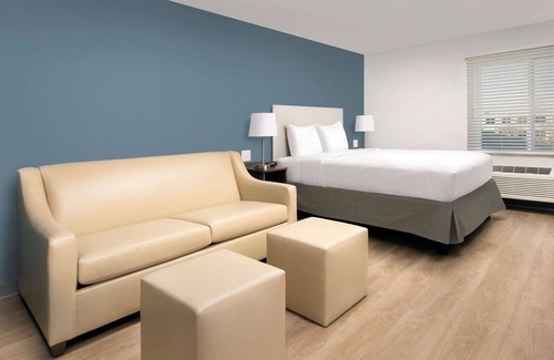 Gastonia Hotel | WoodSpring Suites Charlotte Gastonia