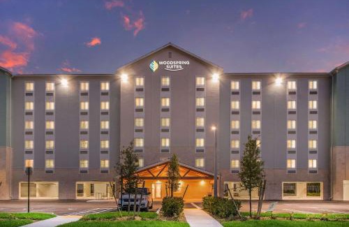 Ludlam Hotel | WoodSpring Suites Doral Miami Airport