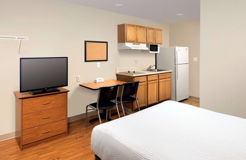 Jeffersonville - Clarksville Hotel | WoodSpring Suites Louisville Clarksville