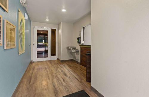 Macon Hotel | WoodSpring Suites Macon West I-475