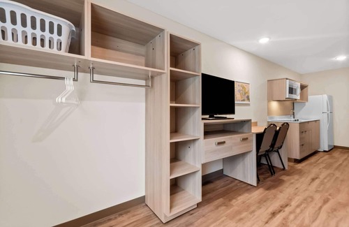 Pine Forest Hotel | Woodspring Suites Pensacola West