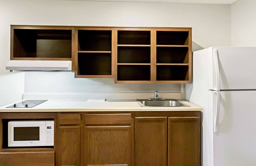 Sparks Hotel | WoodSpring Suites Reno Sparks