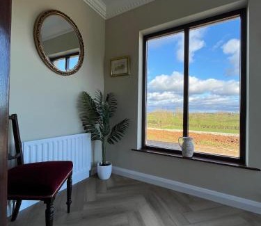 Coleraine House | Woodview Cottage