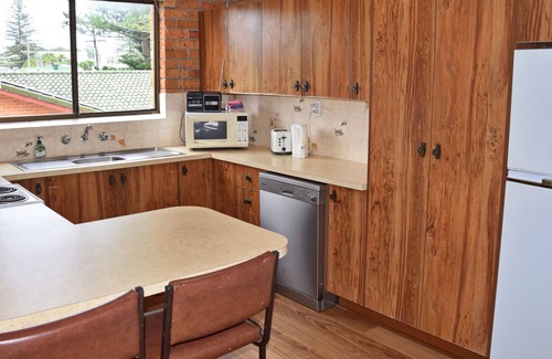 South West Rocks Apartment | Woody Wonder Unit 2 - South West Rocks