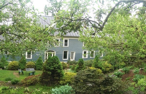 Chester House | Work, Ski, Relax - Big Restored 1860s Farmhouse