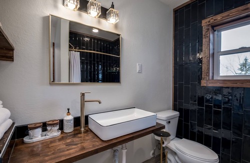 Prescott Hotel | Work & Stay | Free Parking | Simple Comfort