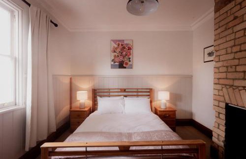 North Hobart House | Workers cottage on Wellington