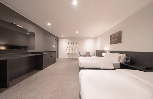 Seo-gu Hotel | Workers Hotel Daejeon by Aank