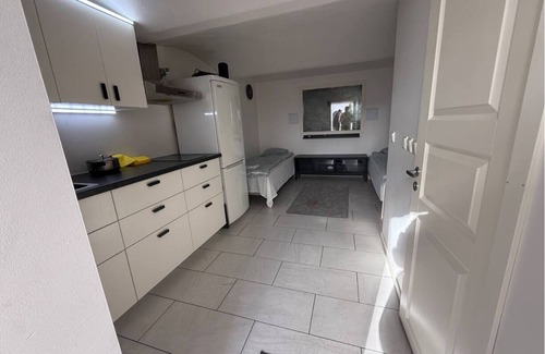 Save Apartment | Workers Studio Volvo - Parking lot - WiFi - All-inclusive